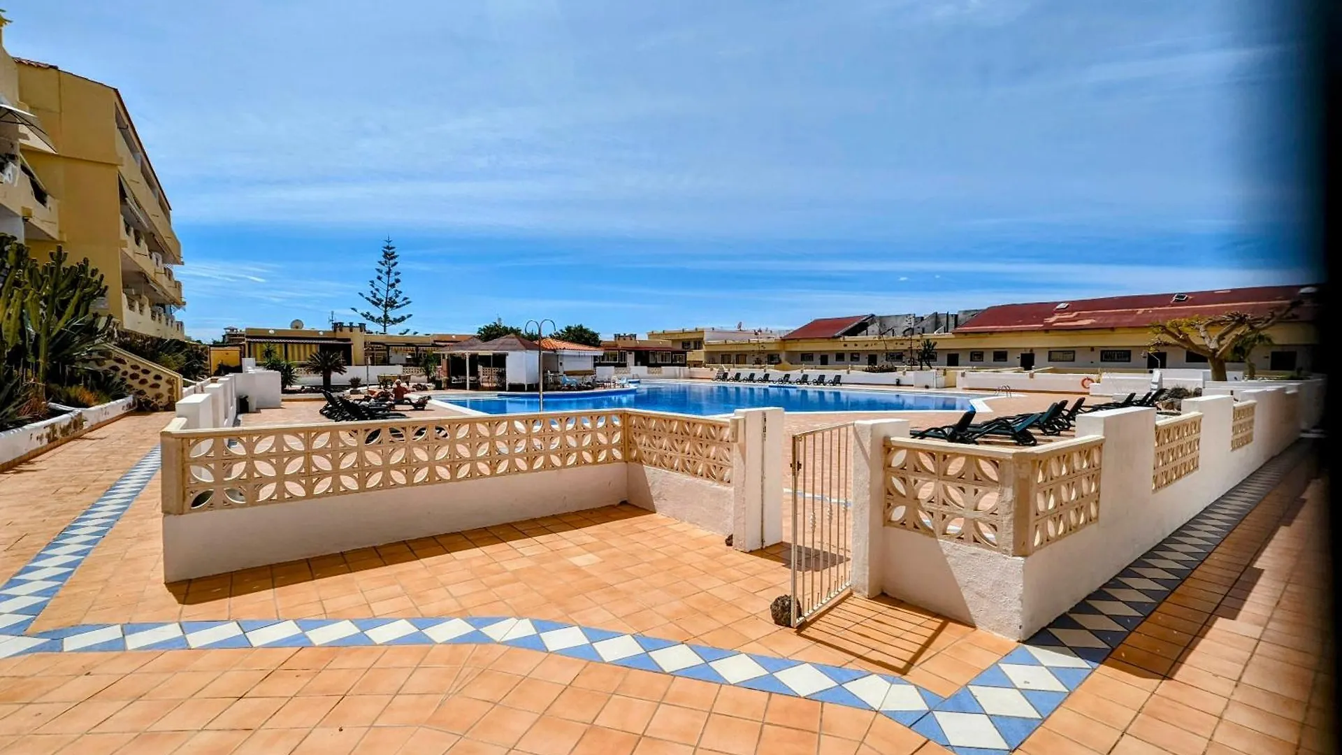 Comfortable 2-Bedroom Duplex In Playa Paraiso With Ocean View, Balcony, And Shared Pool Costa Adeje  0*, Costa Adeje (Tenerife) Spain
