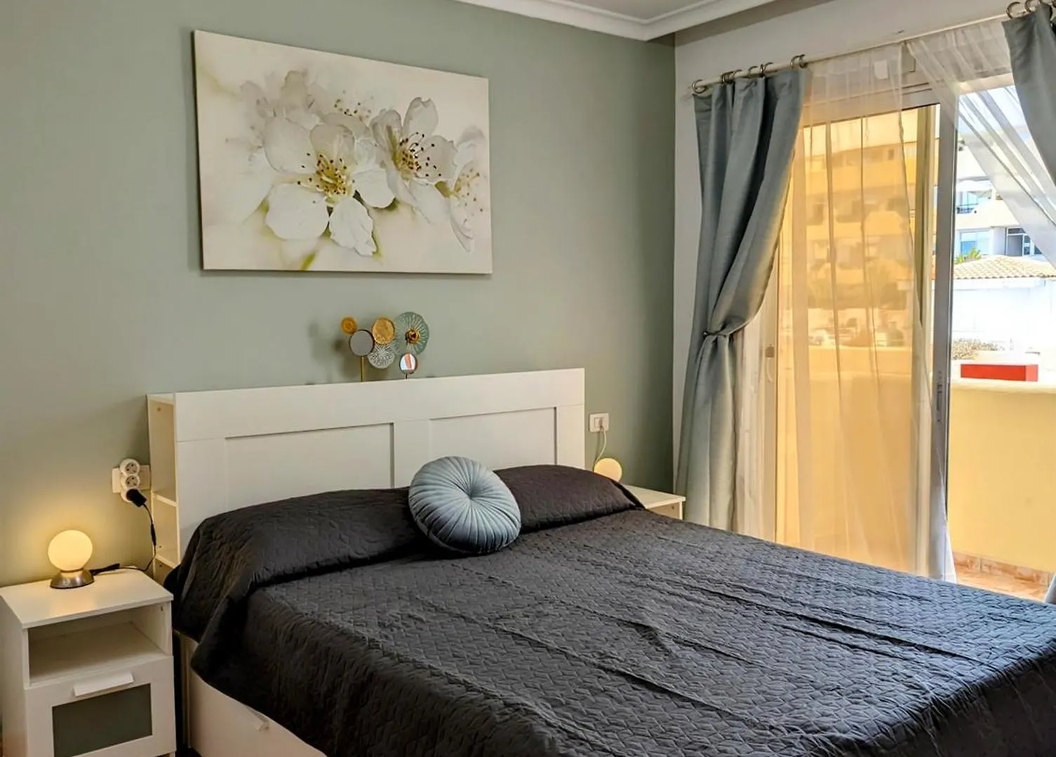 Apartment Comfortable 2-Bedroom Duplex In Playa Paraiso With Ocean View, Balcony, And Shared Pool Costa Adeje
